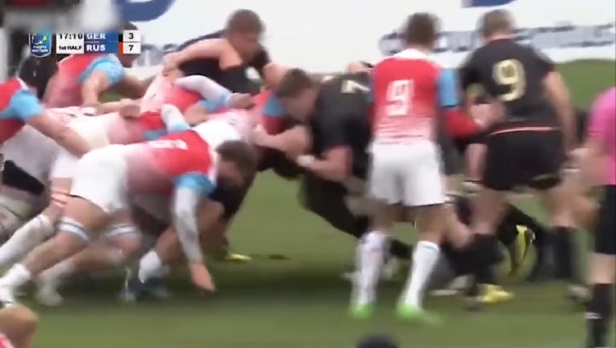 开云体育app-包含场面火爆！橄榄球观众席沸腾不已的词条