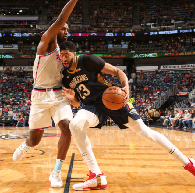 深圳队险胜热火，霍勒迪统治全场