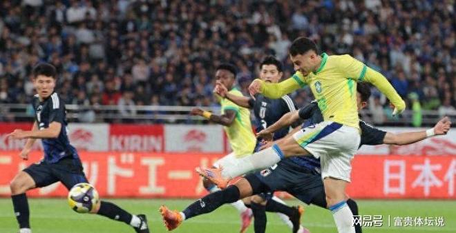 日本队力克泰国队,黄鸭组合统治全场 日本队力克泰国队,黄鸭组合统治全场