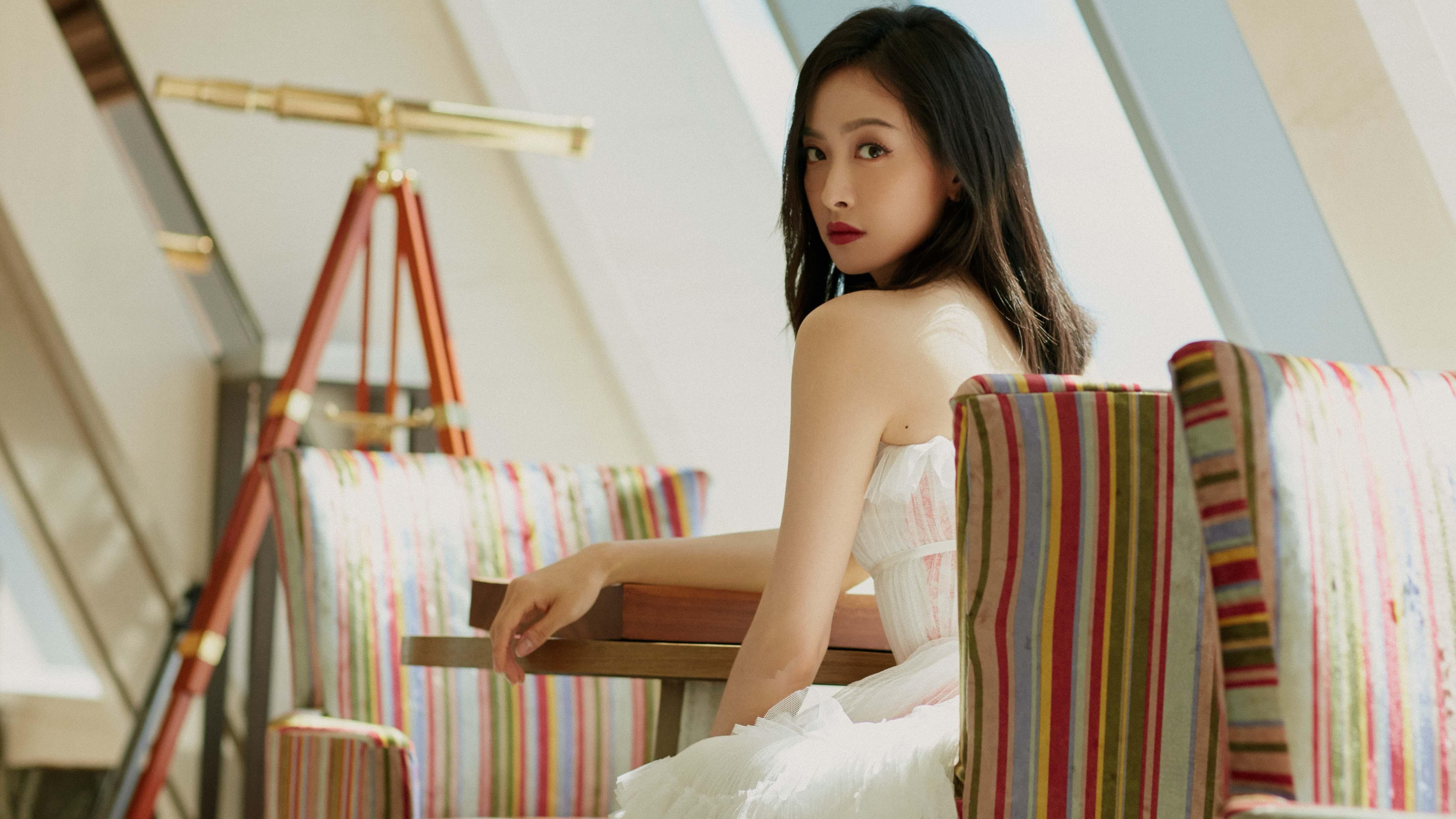 震撼篮坛！武切维奇爆发率领广厦队跨时空对决一波带走湖人