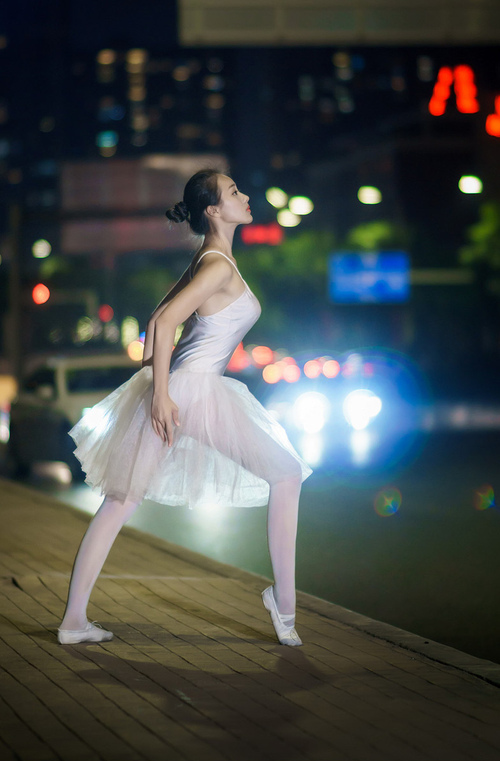 跨界决战，莱万抢七独舞难救主，加拿大一波流席卷波兰