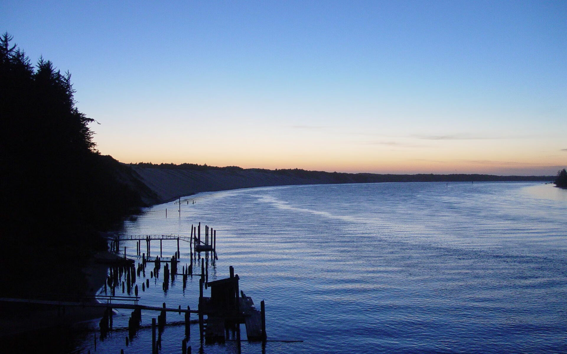 错位时空的对决，当法国蓝邂逅雷鬼节奏，C罗的利剑刺穿加勒比海风